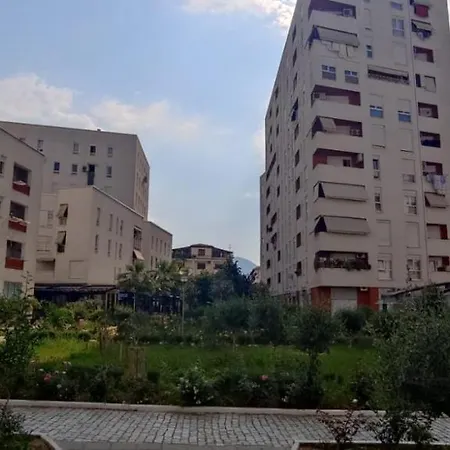 Apartment Leo - Luxury Tirana